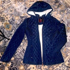 Navy blue fitted quilted jacket